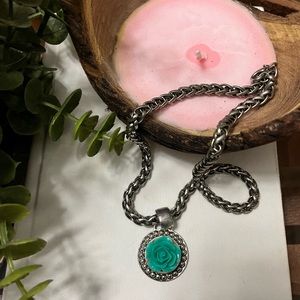 SILVER CHAIN WITH TURQUOISE ROSE PENDANT